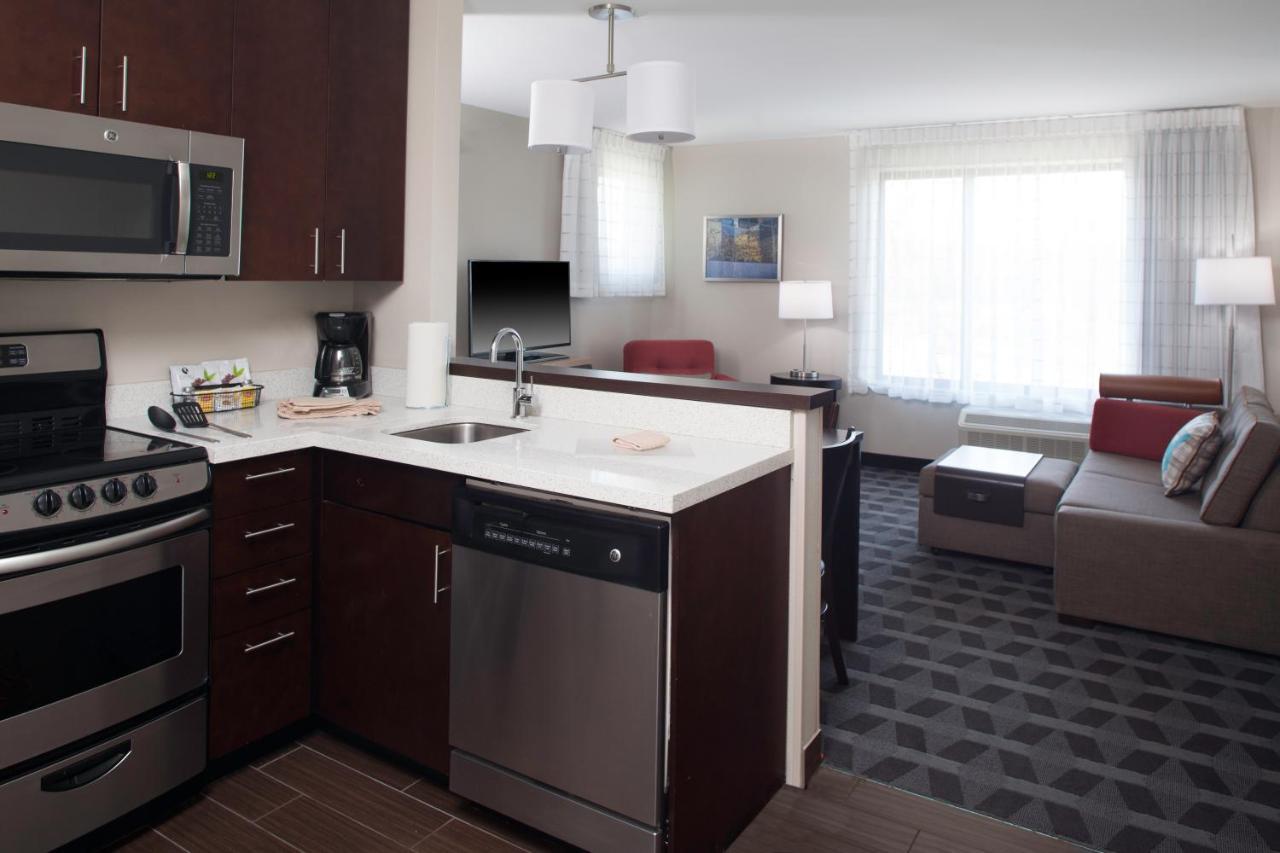 Towneplace Suites By Marriottdetroit Canton Exterior photo